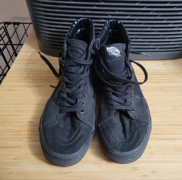 Vans Men's Black High-Top Sneakers Sk8 Hi - Picture 1 of 6